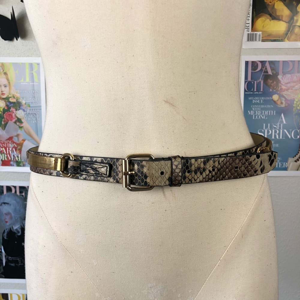 BCBGMAXAZRIA SNAKE PRINT BELT WITH GOLD DETAIL
